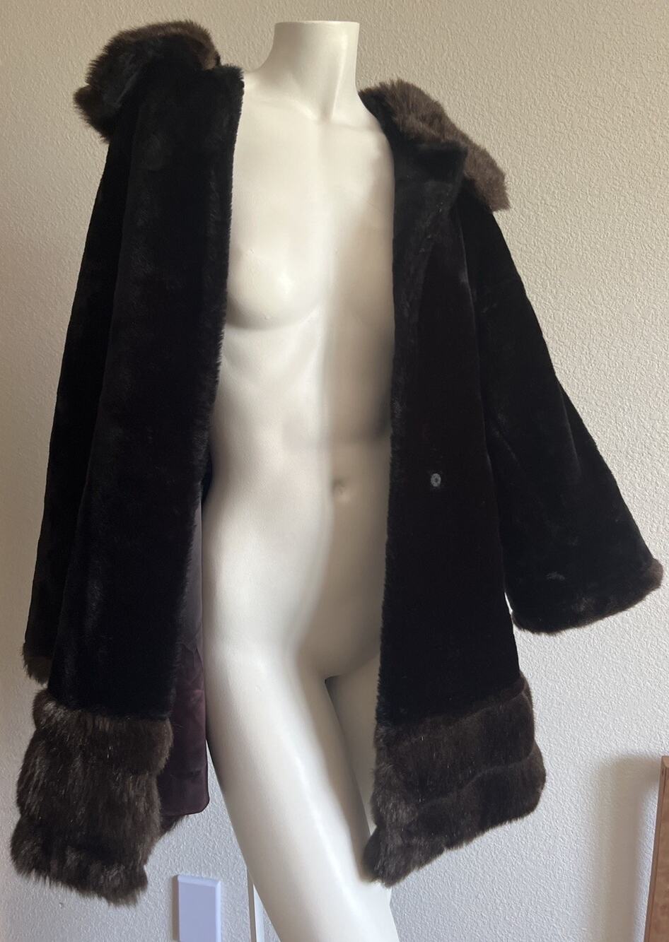 Vintage Faux Fur Coat Womens Black Brown Mod 60s Style Plush Statement 21" PTP